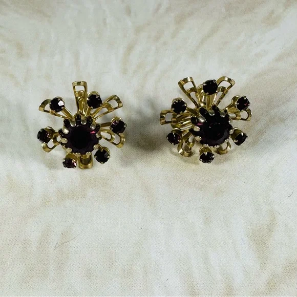 Super deep grape purple starburst screw back earrings mid mod 60s - Picture 5 of 5